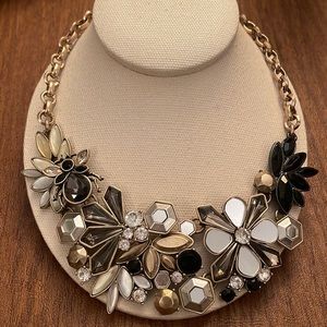 BANANA REPUBLIC - Statement Necklace